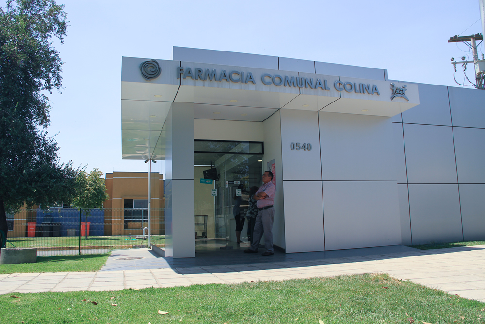 farmacia municipal cerro navia